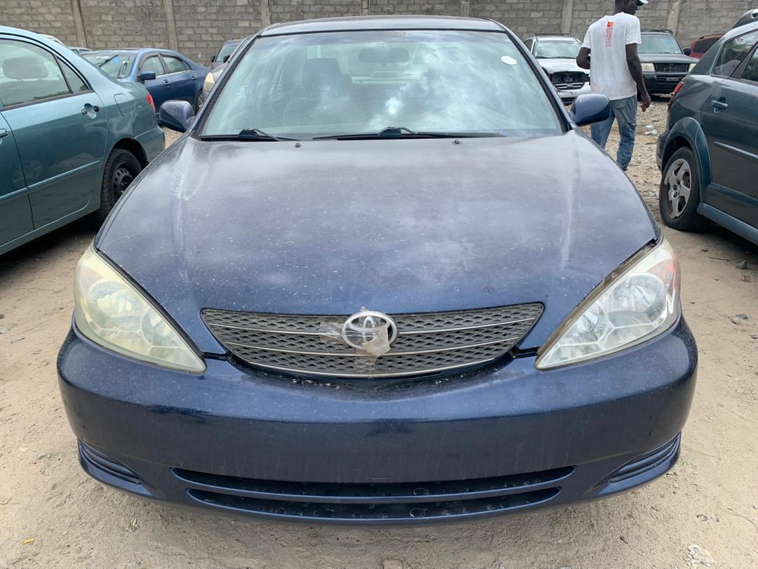TOYOTA CAMRY _