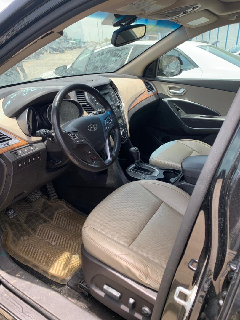 HYUNDAI SANTAFE full option _