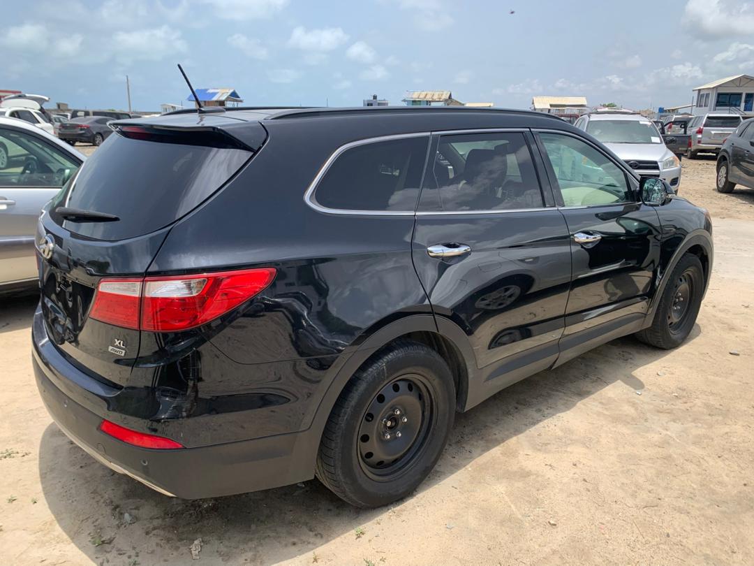 HYUNDAI SANTAFE full option _