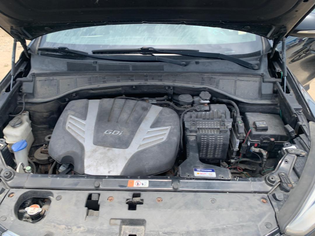 HYUNDAI SANTAFE full option _