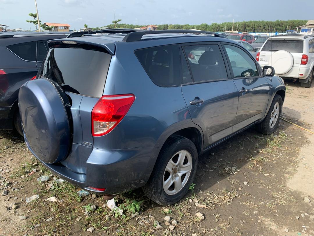 TOYOTA RAV4 _ 