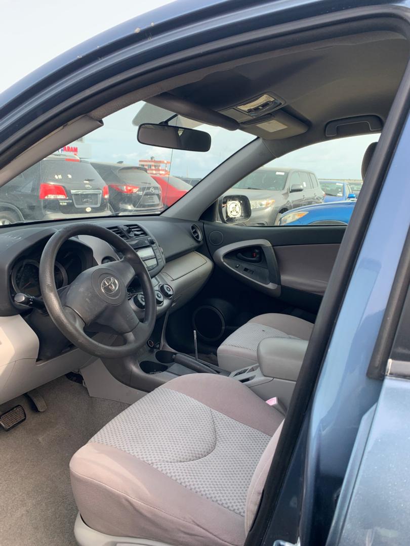 TOYOTA RAV4 _ 