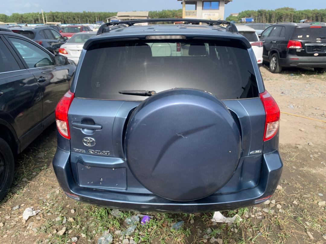 TOYOTA RAV4 _ 