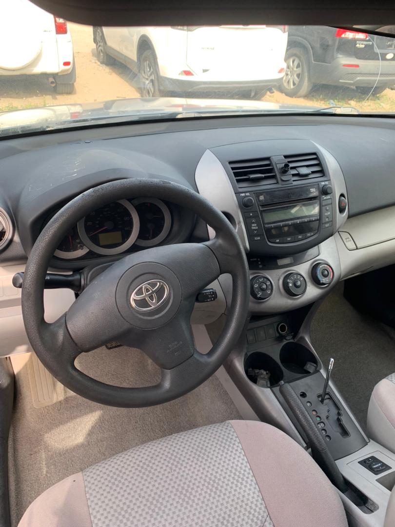 TOYOTA RAV4 _ 