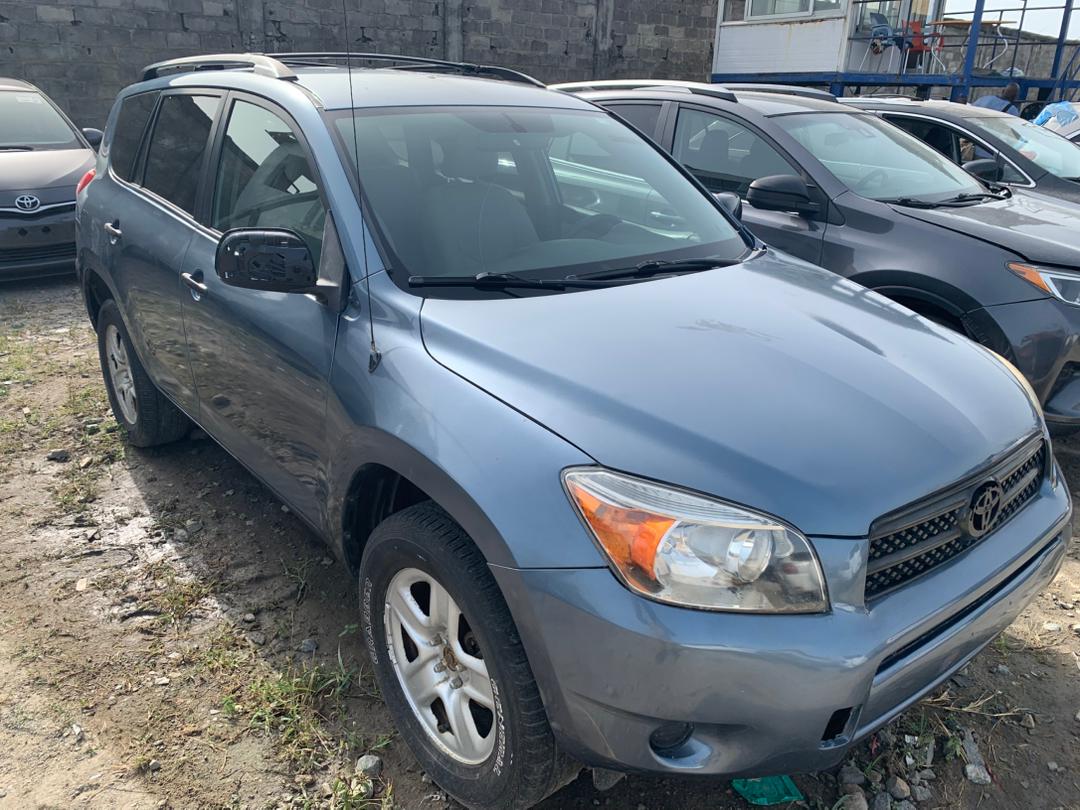 TOYOTA RAV4 _ 