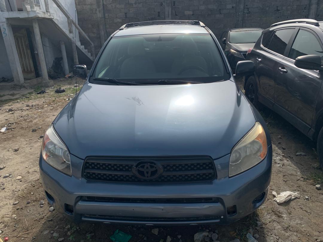 TOYOTA RAV4 _ 