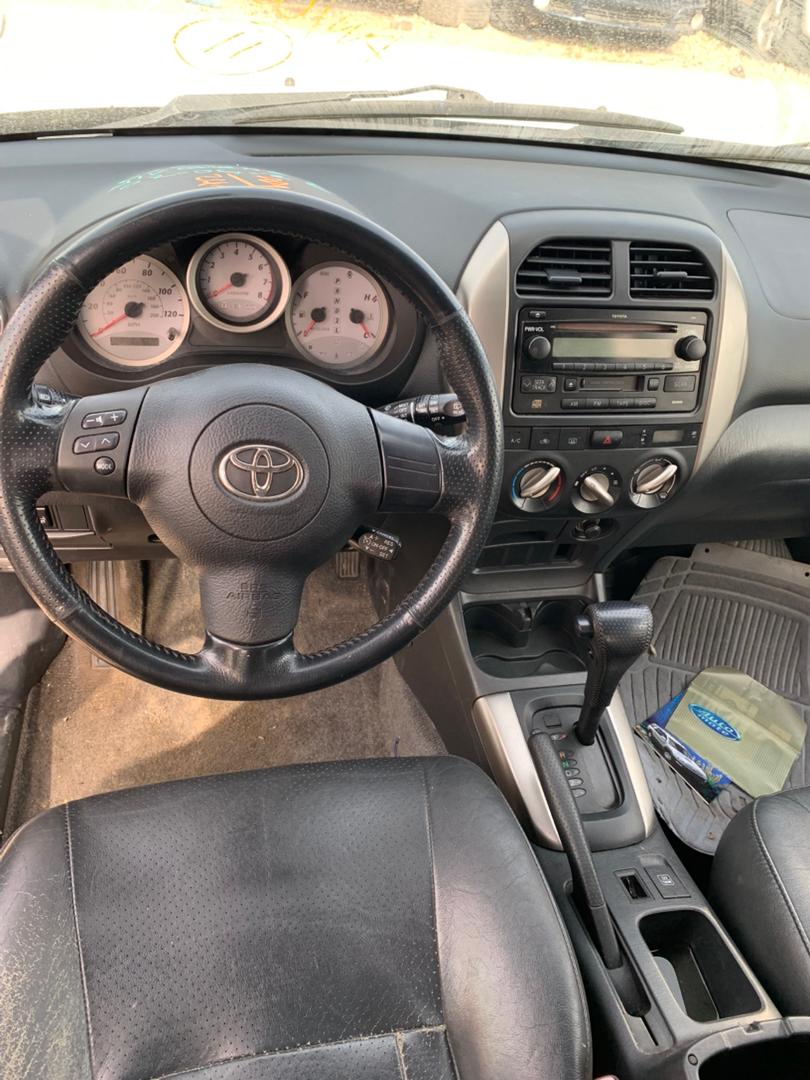 TOYOTA RAV4 _ 
