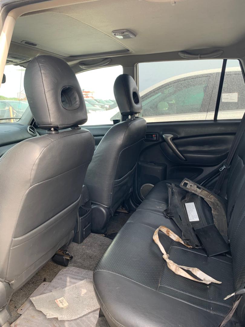 TOYOTA RAV4 _ 
