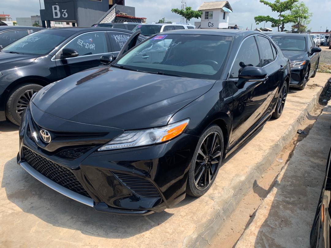 Toyota Camry XSE _