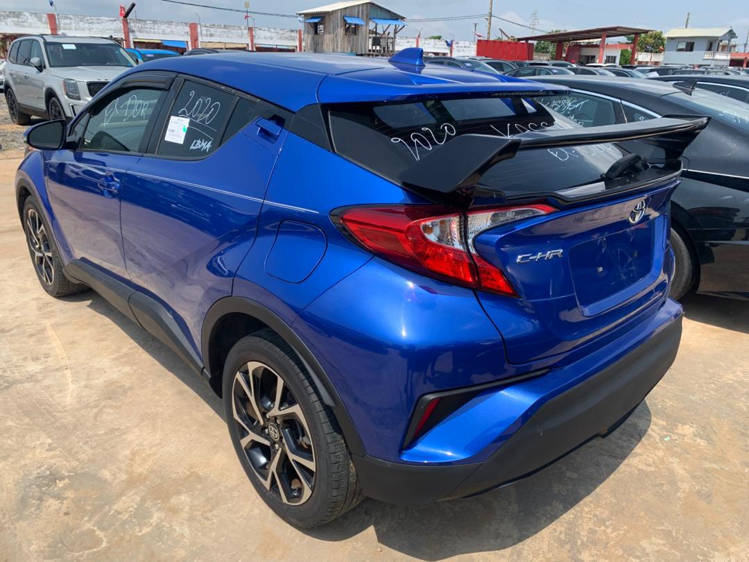 Toyota CH-R _