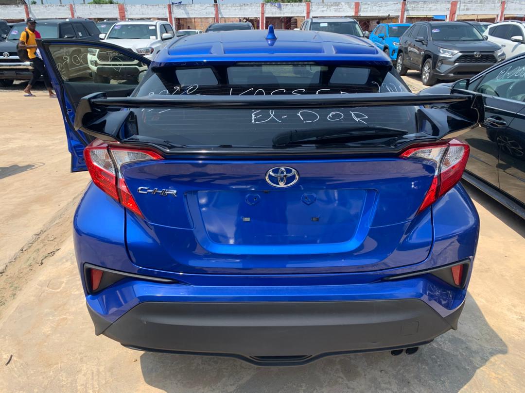 Toyota CH-R _